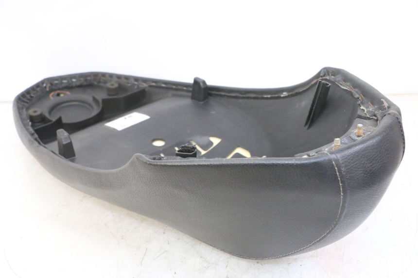 photo de SELLE PEUGEOT KISBEE 2T 50 (2018 - 2022)