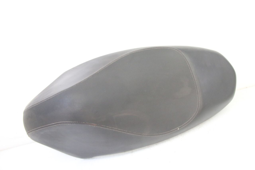 photo de SELLE PEUGEOT KISBEE 2T 50 (2010 - 2017)