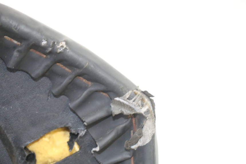 photo de SELLE PEUGEOT KISBEE 2T 50 (2010 - 2017)
