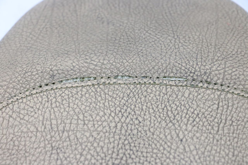 photo de SELLE PEUGEOT KISBEE 2T 50 (2010 - 2017) - Détail de la pièce