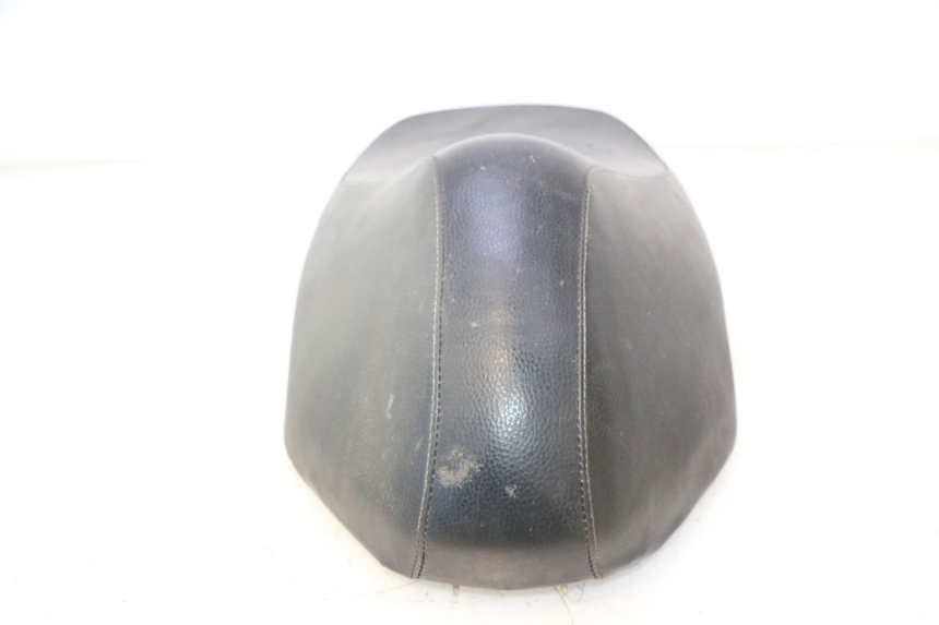 photo de SELLE PEUGEOT KISBEE 2T 50 (2010 - 2017) - Détails caractéristiques