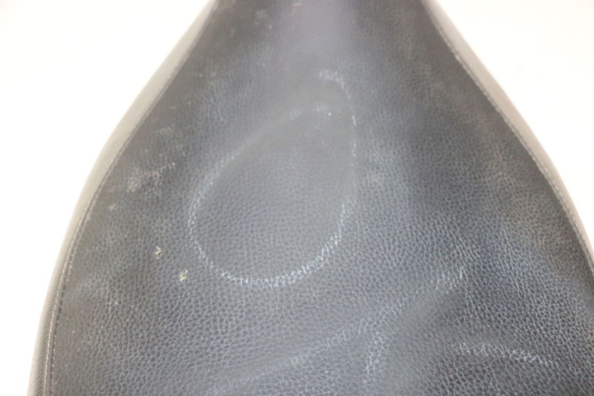 photo de SELLE PEUGEOT KISBEE 2T 50 (2010 - 2017) - Zoom état d’usage