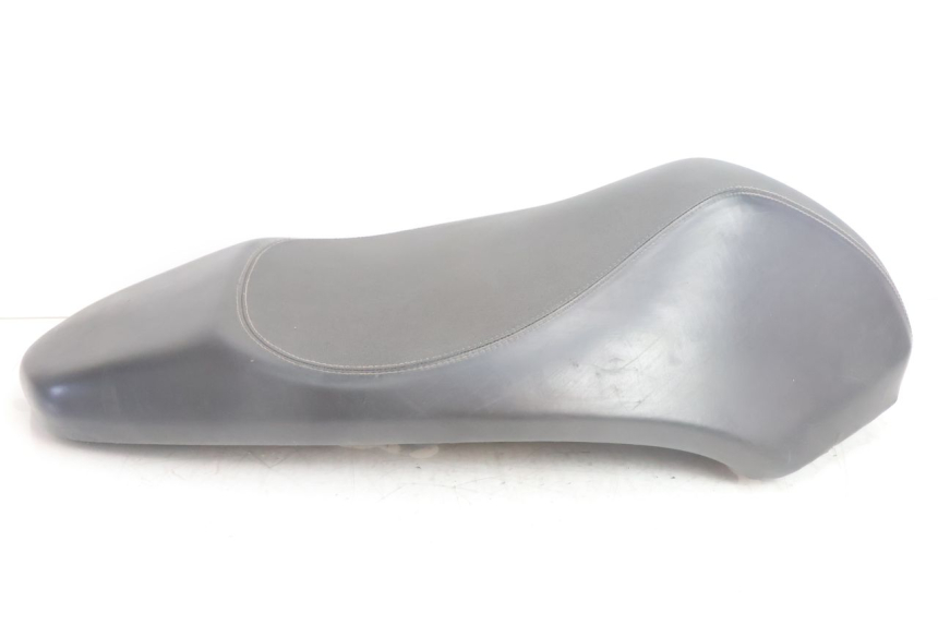 photo de SELLE PEUGEOT KISBEE 2T 50 (2010 - 2017) - Zoom état d’usage