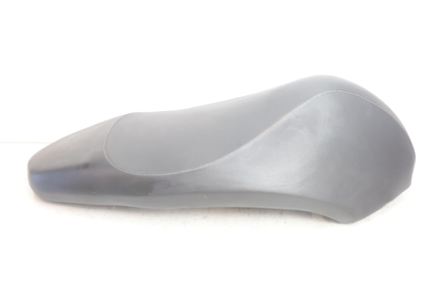 photo de SELLE PEUGEOT KISBEE 2T 50 (2010 - 2017) - Points de fixation