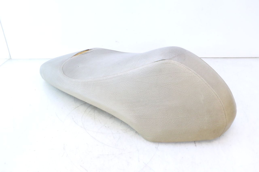 photo de SELLE PEUGEOT KISBEE 2T 50 (2010 - 2017) - Zoom qualité