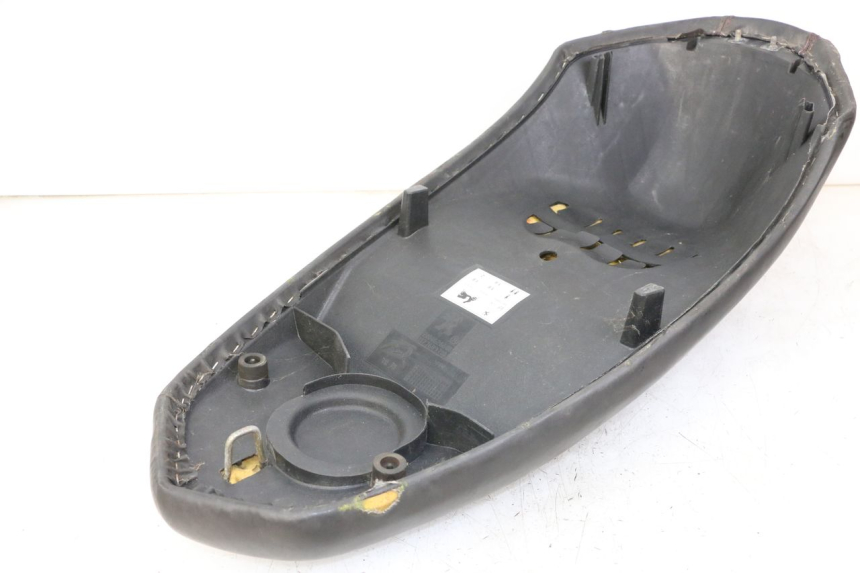 photo de SELLE PEUGEOT KISBEE 4T 50 (2018 - 2022)