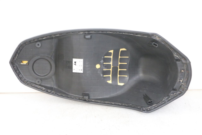 photo de SELLE PEUGEOT KISBEE 4T 50 (2018 - 2022)