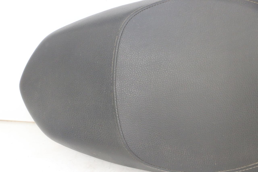 photo de SELLE PEUGEOT KISBEE 4T 50 (2018 - 2022)