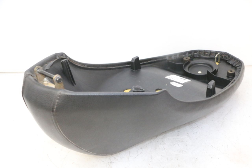 photo de SELLE PEUGEOT KISBEE 4T 50 (2018 - 2022)