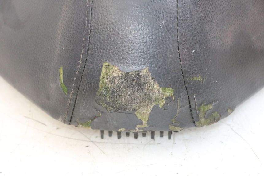 photo de SELLE PEUGEOT KISBEE 4T 50 (2010 - 2017)