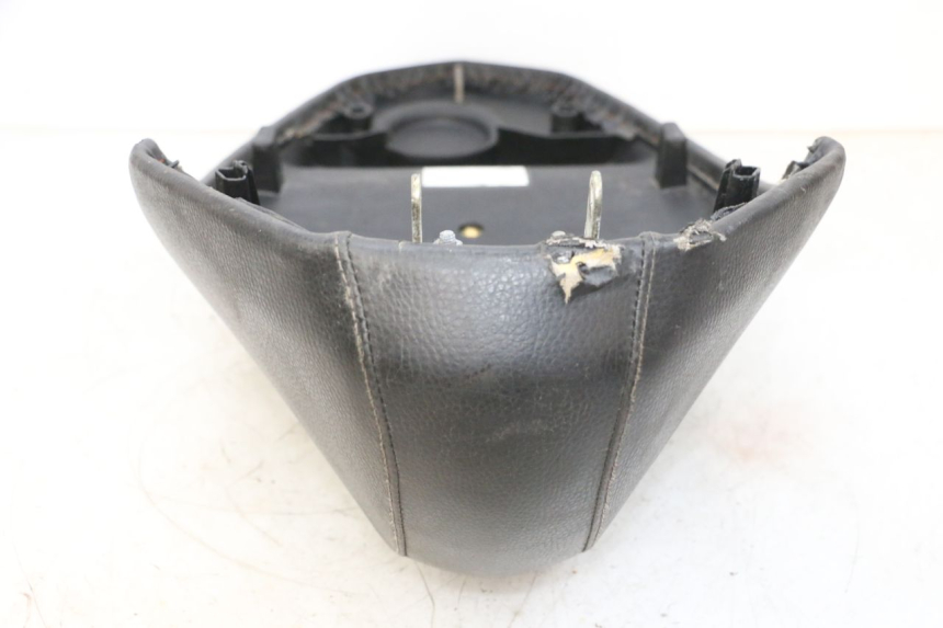 photo de SELLE PEUGEOT KISBEE 4T 50 (2010 - 2017) - Détails caractéristiques