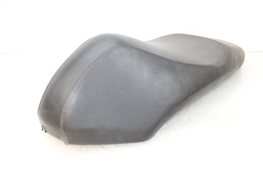 photo de SELLE PEUGEOT KISBEE 4T 50 (2010 - 2017) - Focus structure