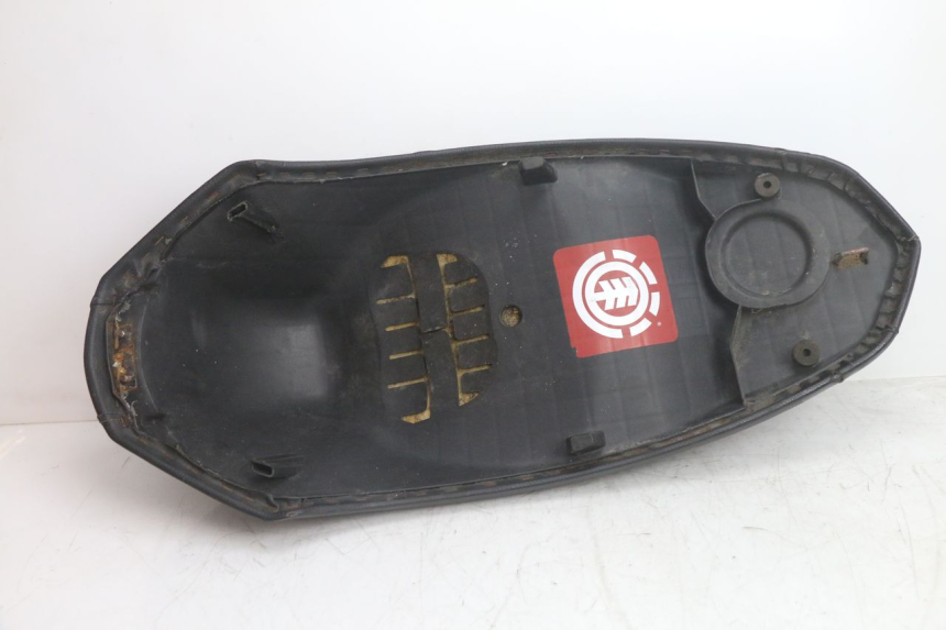 photo de SELLE PEUGEOT KISBEE 4T 50 (2018 - 2022) - Pièce contrôlée