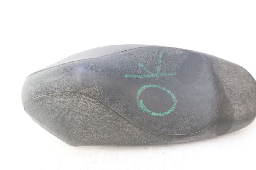 photo de SELLE PEUGEOT KISBEE 4T 50 (2010 - 2017) - Points de fixation