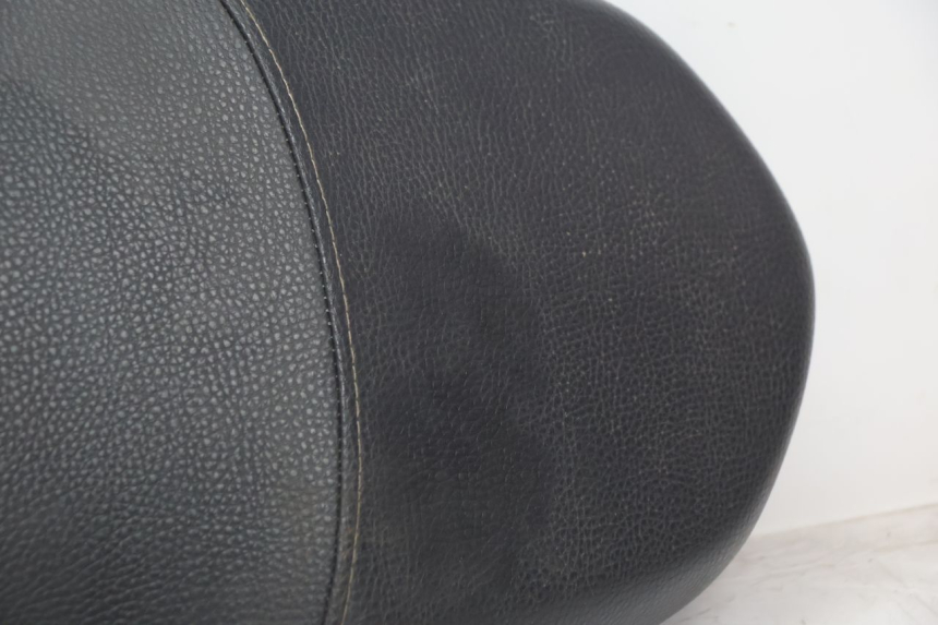 photo de SELLE PEUGEOT KISBEE 4T 50 (2018 - 2022) - Autre angle de vue