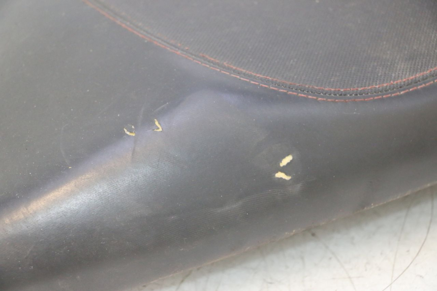 photo de SELLE PEUGEOT KISBEE 4T 50 (2010 - 2017) - Inspection visuelle