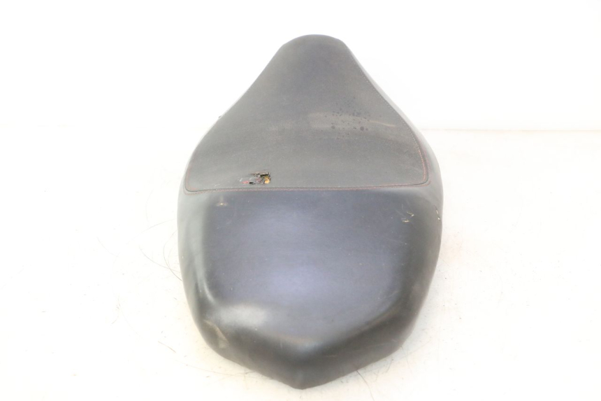 photo de SELLE PEUGEOT KISBEE 4T 50 (2010 - 2017) - Focus structure