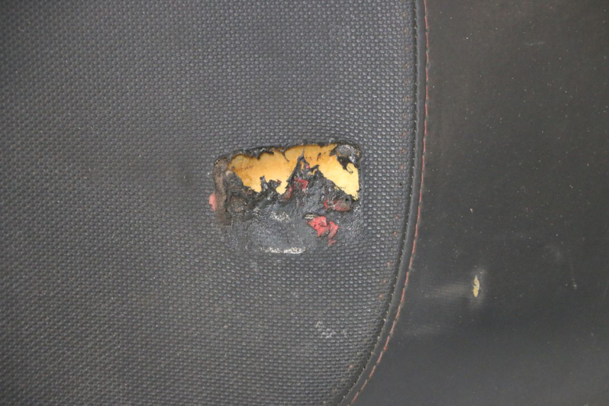 photo de SELLE PEUGEOT KISBEE 4T 50 (2010 - 2017) - Gros plan technique