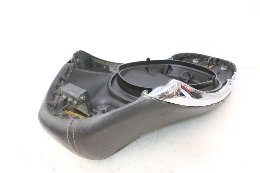 photo de SELLE PIAGGIO LIBERTY IGET 4T 50 (2015 - 2020) - Autre angle de vue