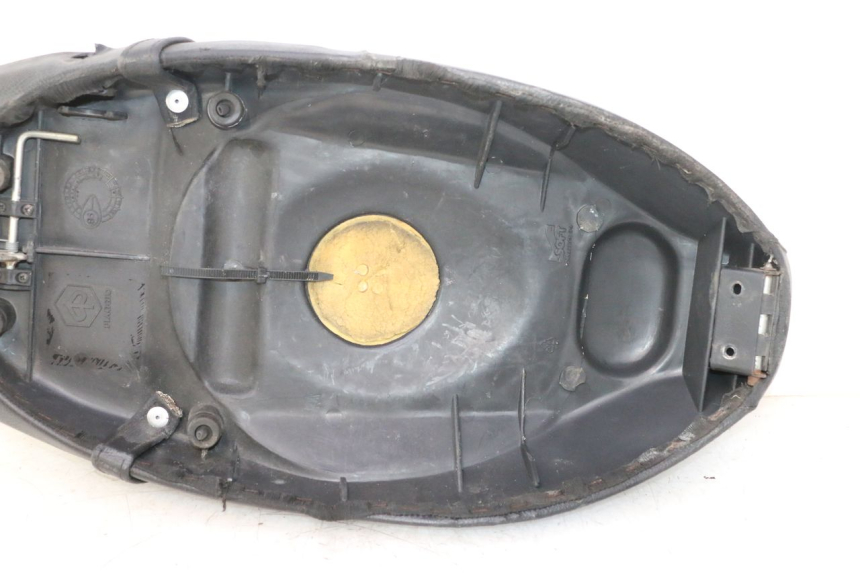 photo de SELLE PIAGGIO LIBERTY 50 (1998 - 2003) - Détails caractéristiques