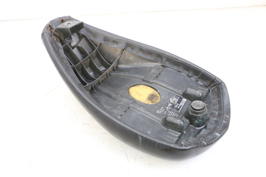 photo de SELLE PEUGEOT LUDIX 50 (2008 - 2017) - Zoom état d’usage