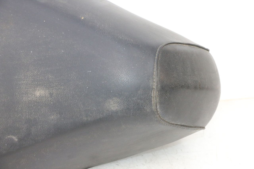 photo de SELLE PEUGEOT LUDIX 50 (2005 - 2007) - Inspection visuelle