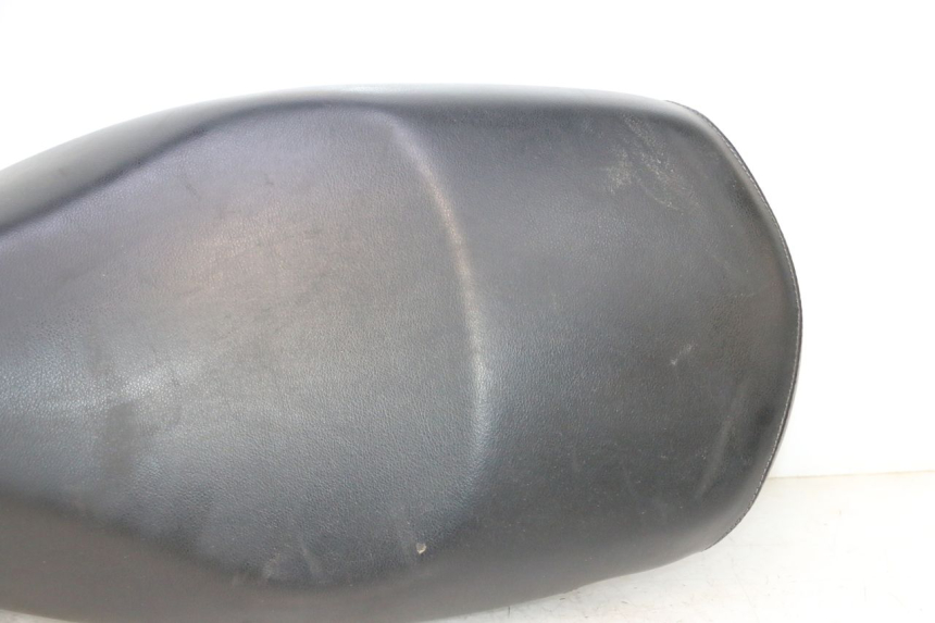 photo de SELLE PEUGEOT LUDIX 50 (2008 - 2017) - Inspection visuelle