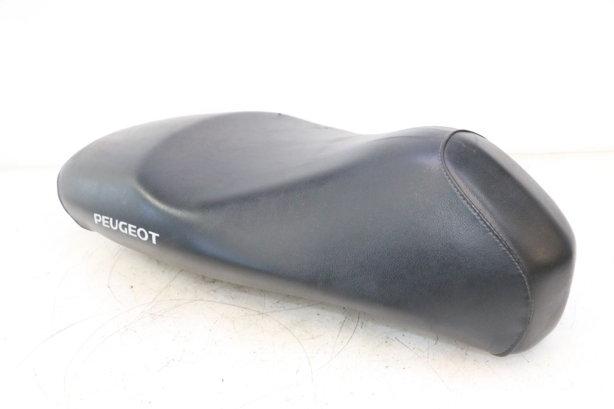 photo de SELLE PEUGEOT LUDIX 50 (2008 - 2017) - État de surface