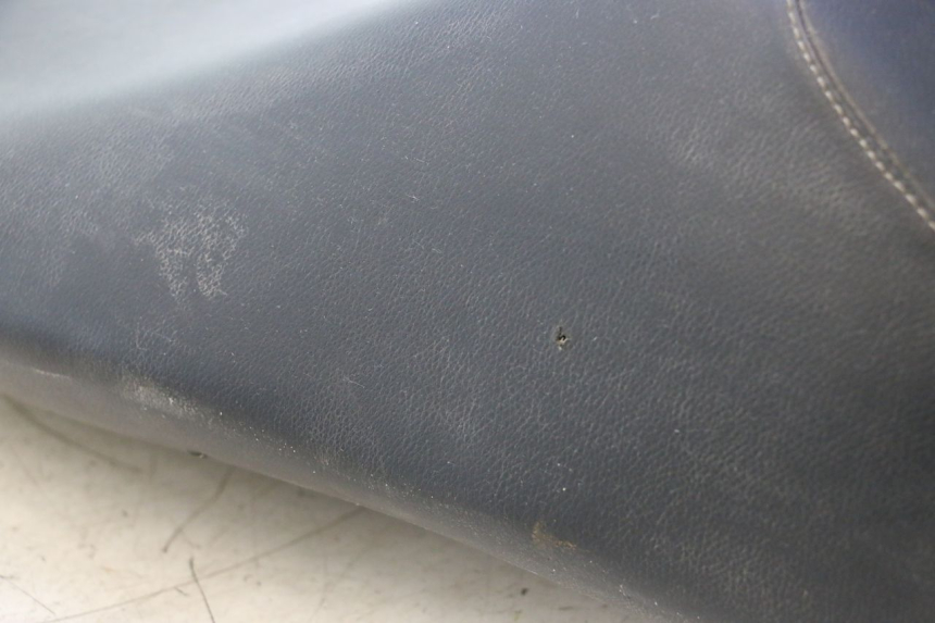 photo de SELLE PEUGEOT LUDIX ONE 50 (2004 - 2013) - Zoom état d’usage