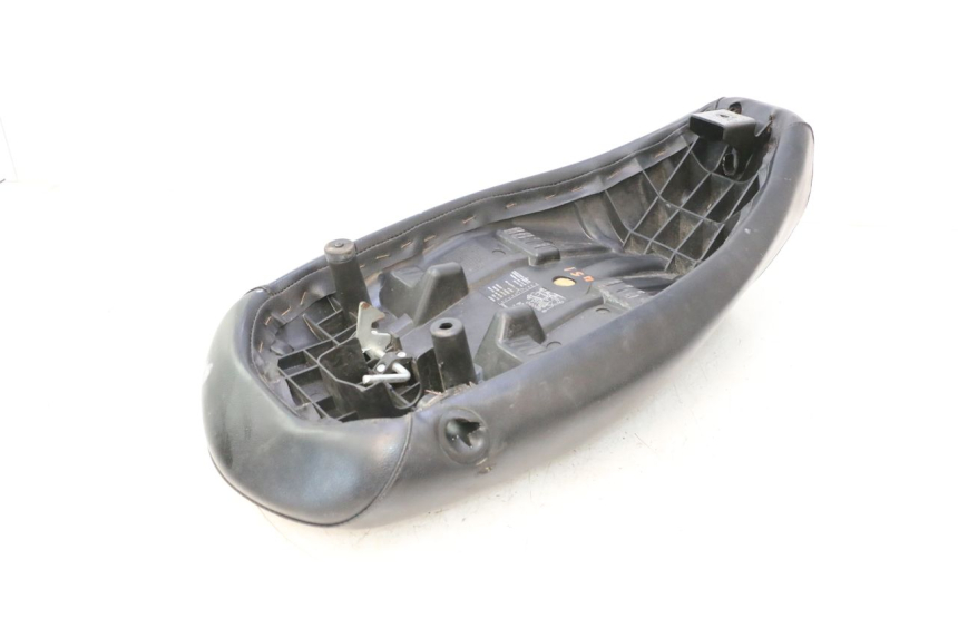 photo de SELLE PEUGEOT LUDIX ONE 50 (2004 - 2006) - Autre angle de vue