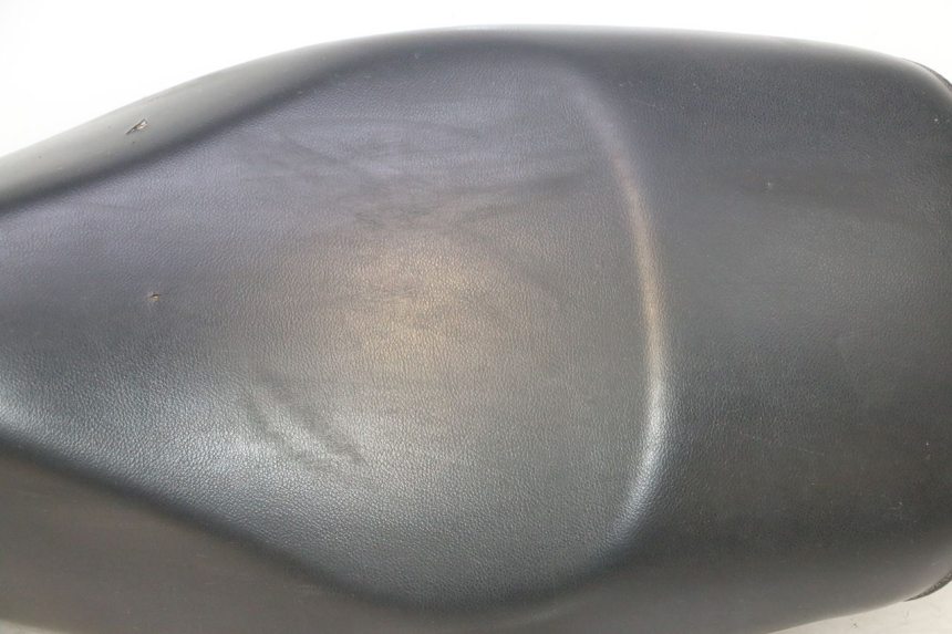 photo de SELLE PEUGEOT LUDIX SNAKE 2T 50 (2004 - 2014) - Vue d’ensemble