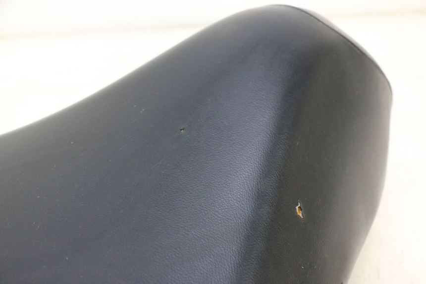 photo de SELLE PEUGEOT LUDIX SNAKE 2T 50 (2004 - 2014) - Autre angle de vue
