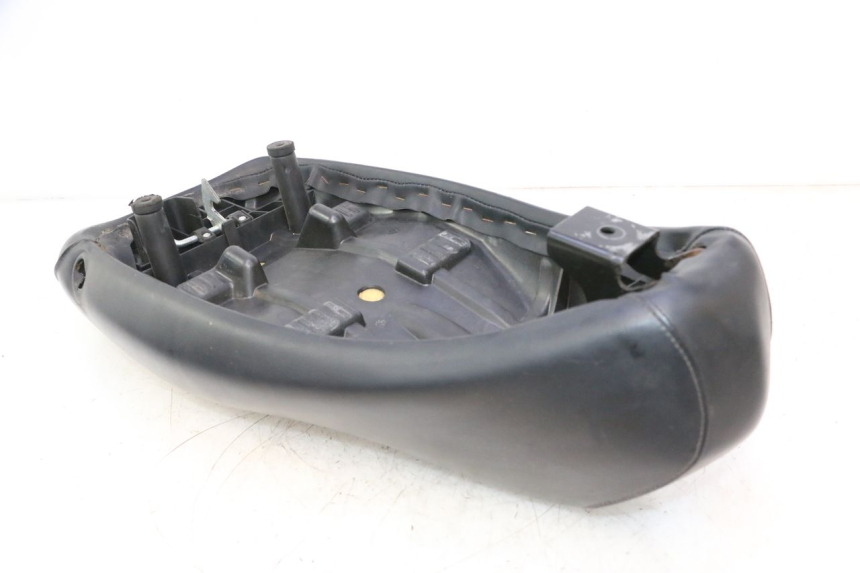 photo de SELLE PEUGEOT LUDIX SNAKE 2T 50 (2004 - 2014) - État de surface