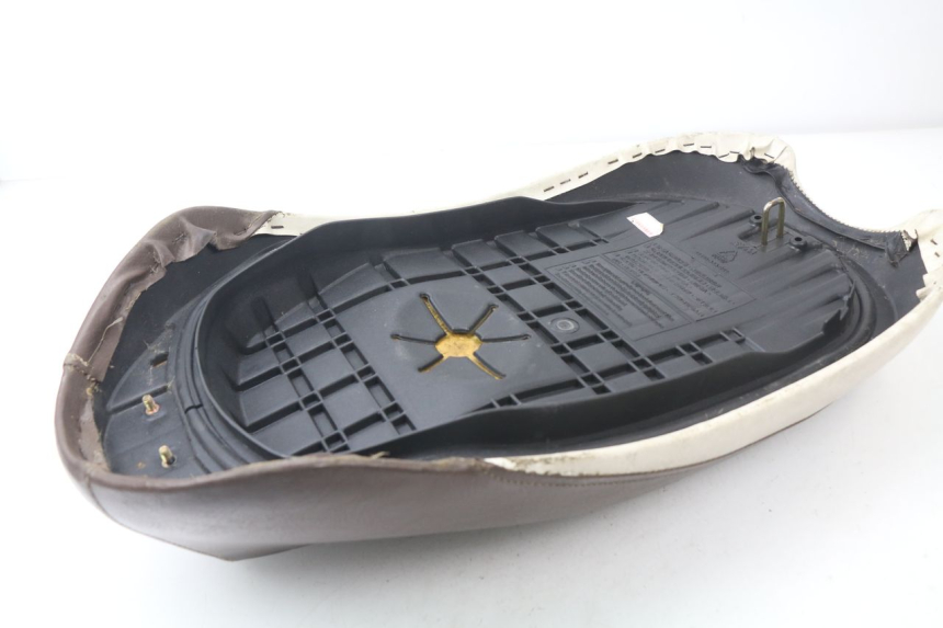 photo de SELLE SYM MIO 50 (2005 - 2010) - Zoom état d’usage