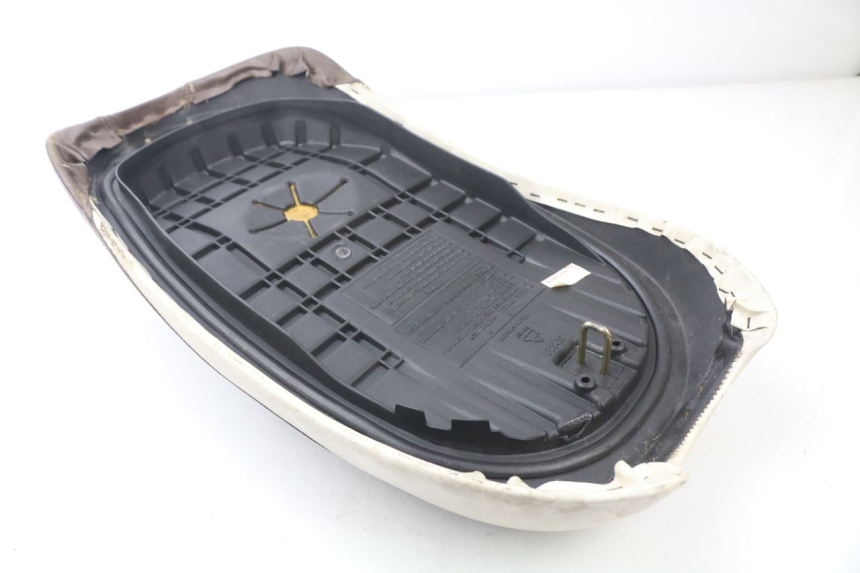 photo de SELLE SYM MIO 50 (2005 - 2010) - Gros plan technique