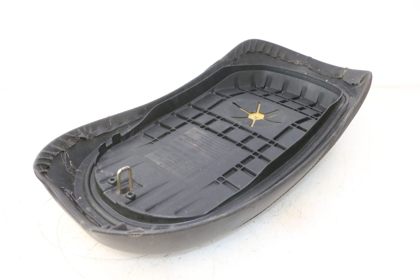 photo de SELLE SYM MIO 50 (2005 - 2010) - Gros plan technique