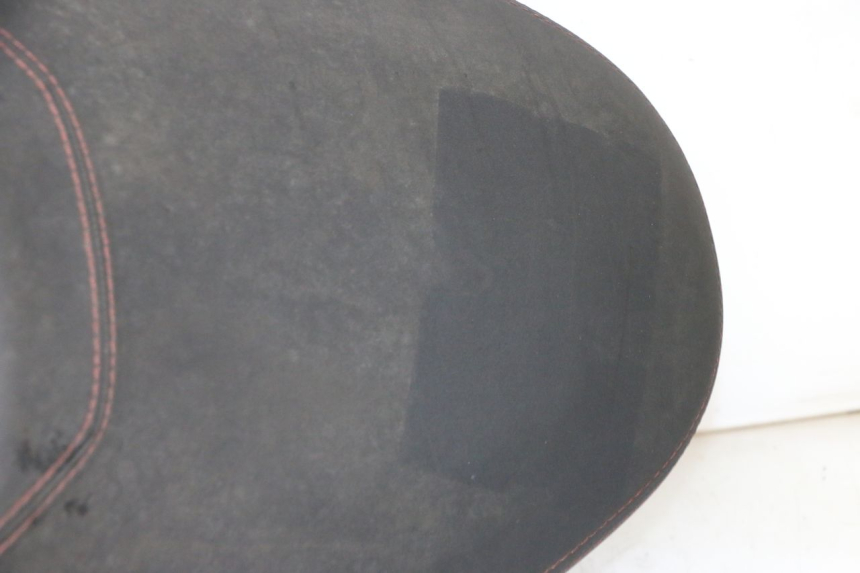 photo de SELLE PIAGGIO MP3 HPE 300 (2019 - 2026) - Zoom qualité