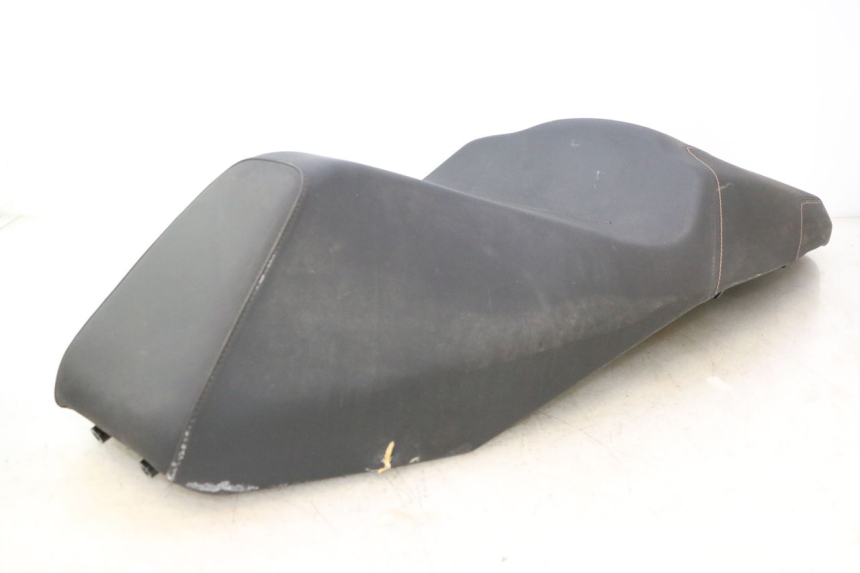 photo de SELLE PIAGGIO MP3 HPE 530 (2022 - 2026) - Vue produit