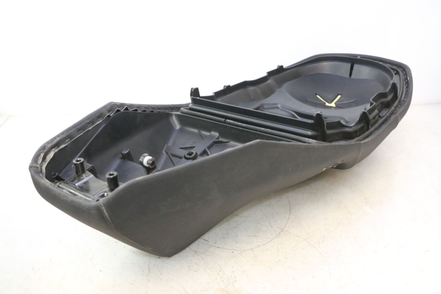 photo de SELLE PIAGGIO MP3 HPE 530 (2022 - 2026) - Vue d’ensemble