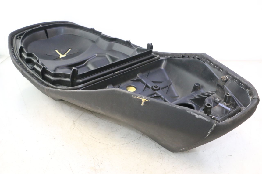 photo de SELLE PIAGGIO MP3 HPE 530 (2022 - 2026) - Points de fixation
