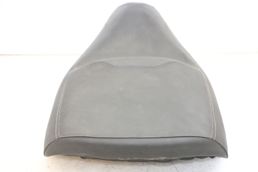 photo de SELLE PIAGGIO MP3 RL 250 (2007 - 2010) - Gros plan technique