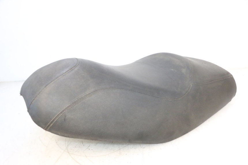 photo de SELLE PIAGGIO MP3 RL 250 (2006 - 2010) - Gros plan technique