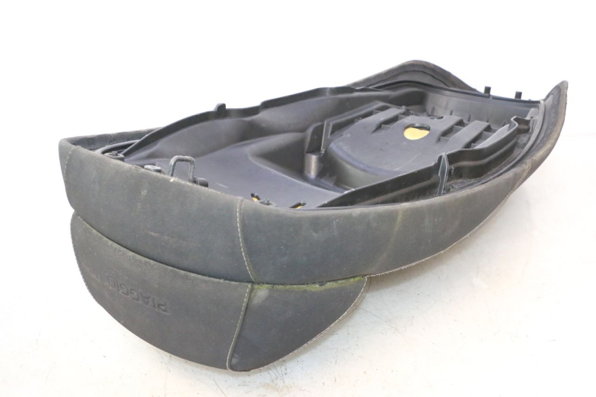 photo de SELLE PIAGGIO MP3 500 (2016 - 2018) - Points de fixation