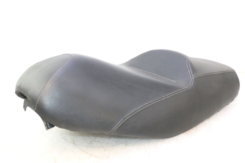 photo de SELLE PIAGGIO MP3 125 (2006 - 2014) - Détails caractéristiques