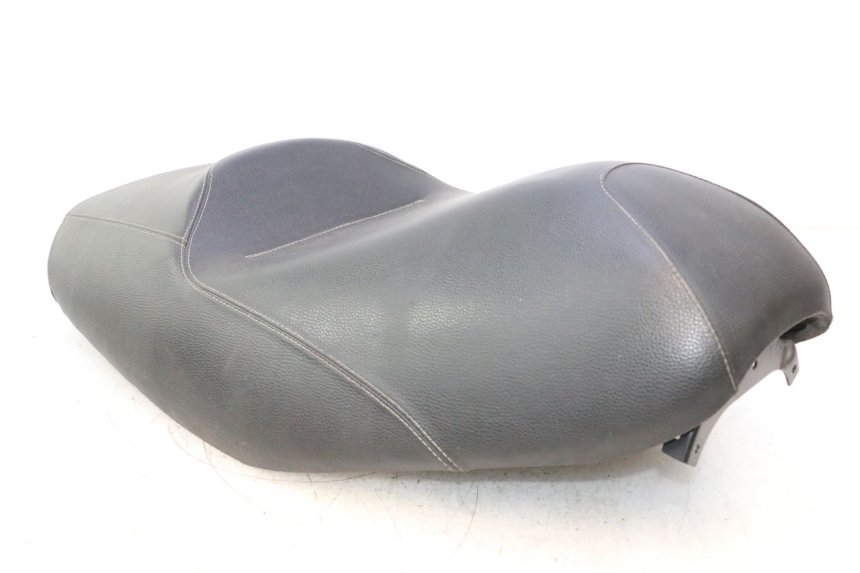 photo de SELLE PIAGGIO MP3 125 (2006 - 2014) - Vue rapprochée