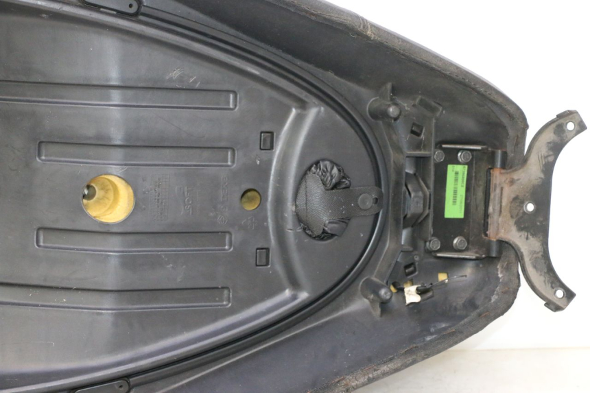 photo de SELLE PIAGGIO MP3 125 (2006 - 2014) - Photo complémentaire
