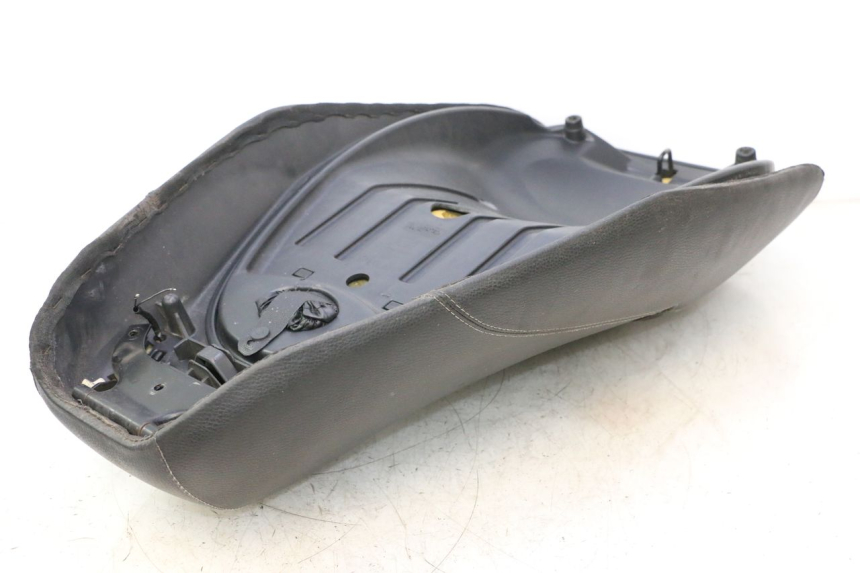 photo de SELLE PIAGGIO MP3 125 (2006 - 2014) - Autre angle de vue