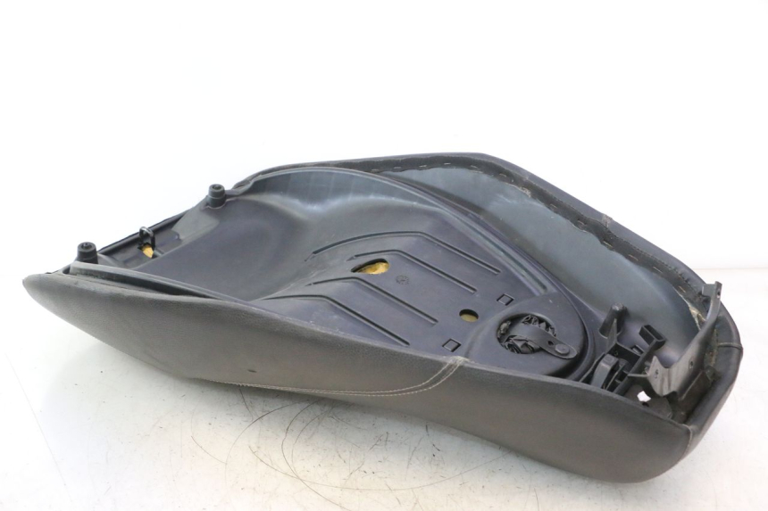 photo de SELLE PIAGGIO MP3 500 (2011 - 2015) - Détail de la pièce