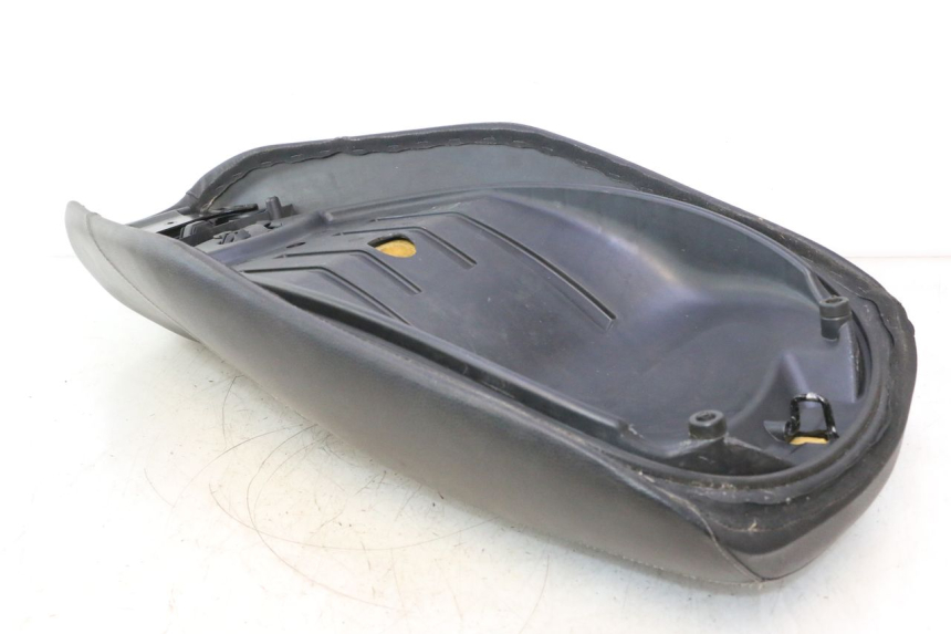 photo de SELLE PIAGGIO MP3 500 (2011 - 2015) - Gros plan technique