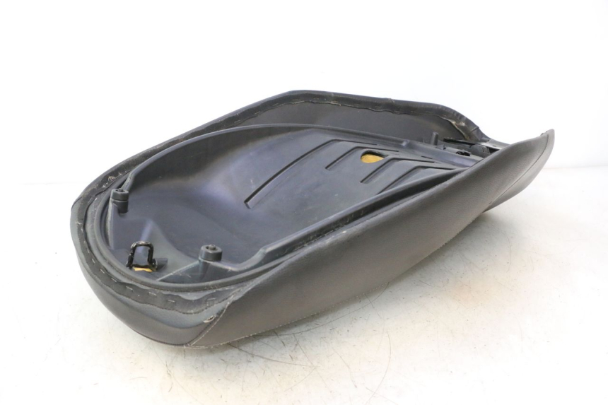photo de SELLE PIAGGIO MP3 500 (2011 - 2015) - Points de fixation